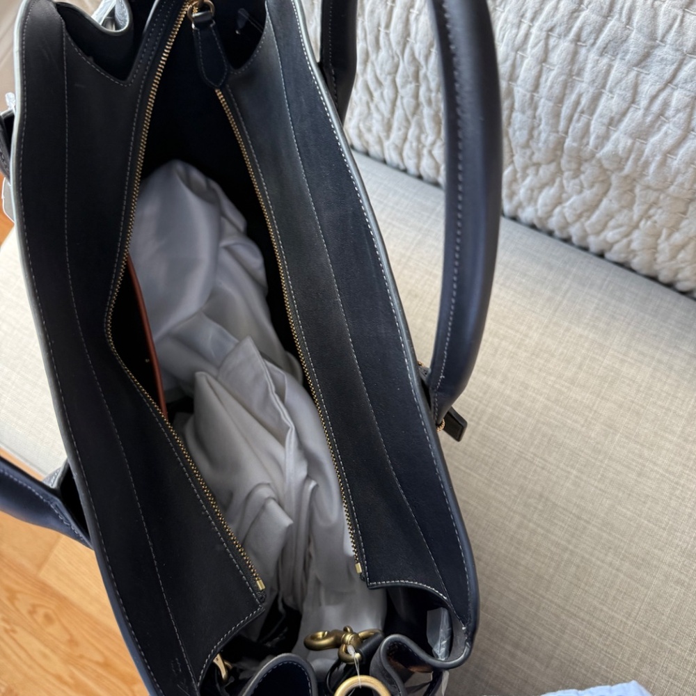 Coach Soft Empire Carryall Bag 48 - Picture 6 of 6